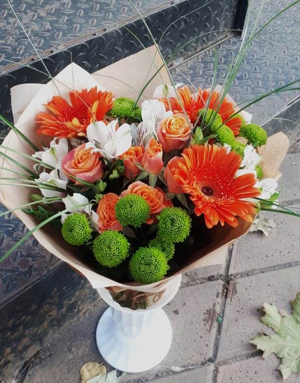 Букет цветов из: Герберы, Хризантемы, Альстромерии и Розы в Суворове