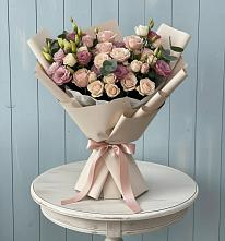Букет цветов из:  Розы и Лизиантусы в Суворове