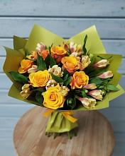 Букет цветов из:  Альстромерии и Розы в Суворове