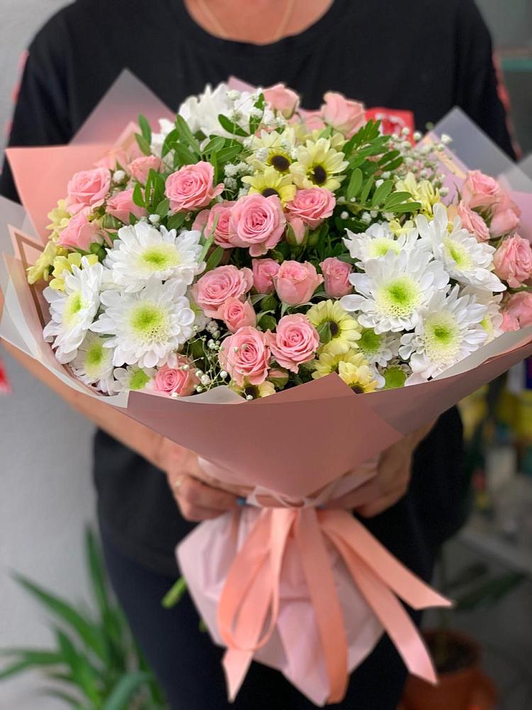 Букет цветов из: Розы и Хризантемы в Суворове