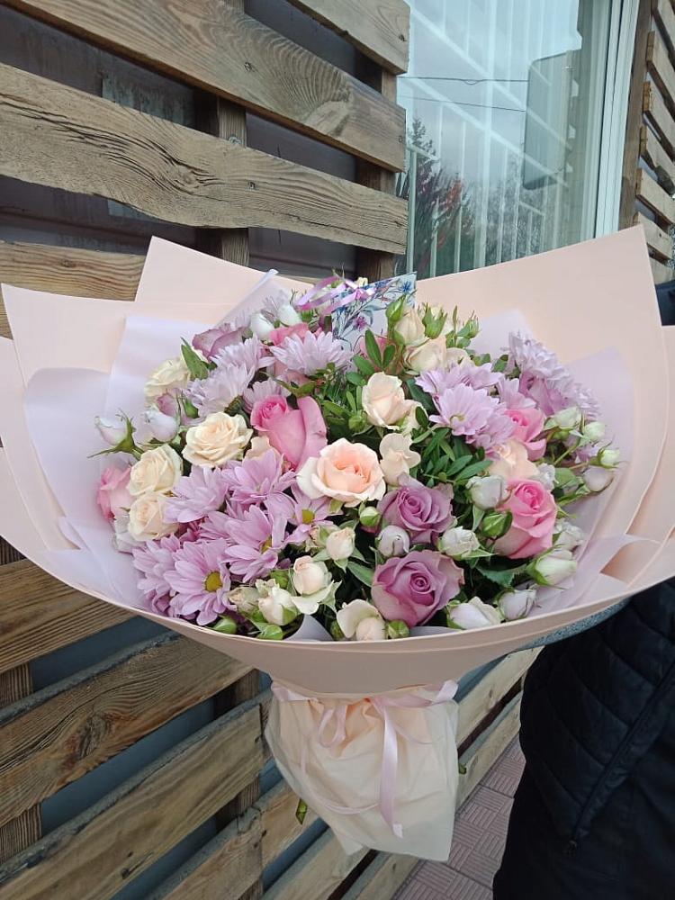 Букет цветов из: Розы и Хризантемы в Суворове