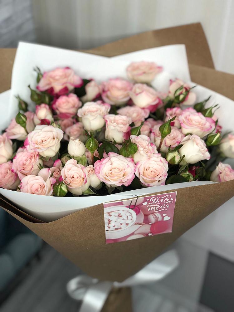 Букет цветов из: Розы в Суворове