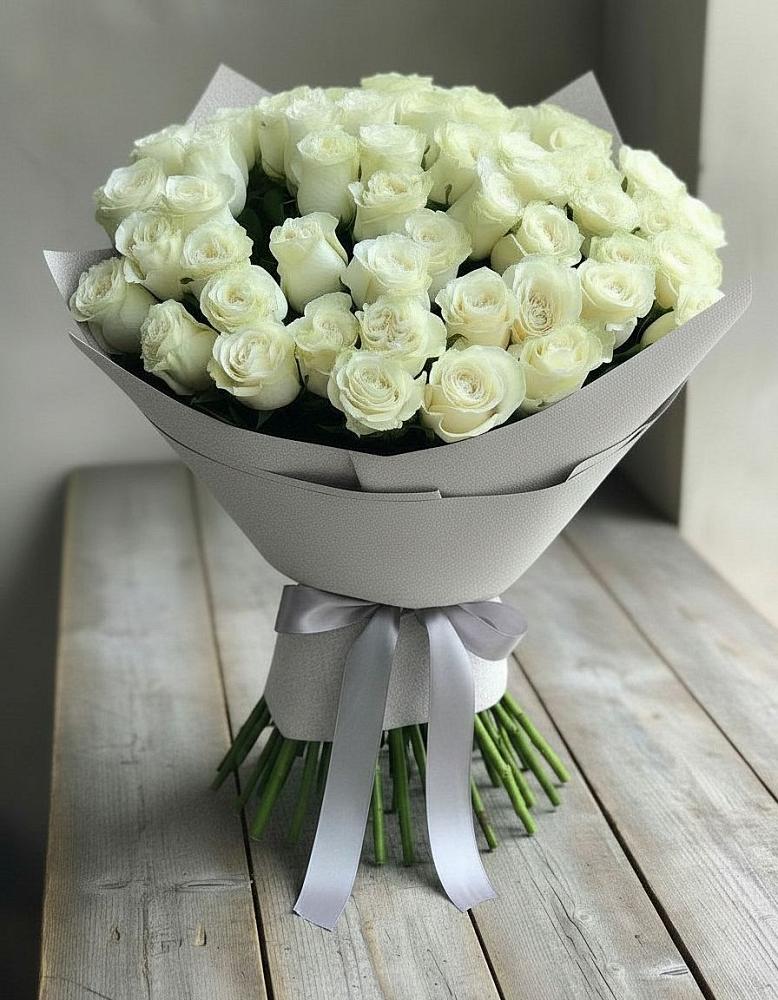 Букет 35 Белых роз в Суворове