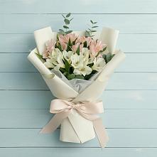 Букет цветов из:  Альстромерии в Суворове
