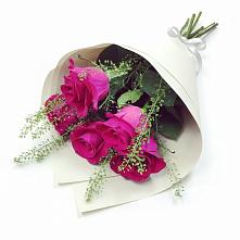 Букет цветов из:  Розы в Суворове