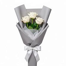 Букет 3 белые розы в Суворове