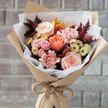 Букет цветов из:  Гвоздики, Хризантемы и Розы в Суворове