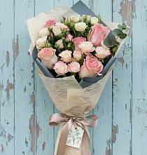 Букет цветов из:  Розы #REPLACE_PRED# Суворове