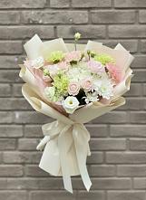 Букет цветов из:  Гвоздики, Розы, Лизиантусы и Хризантемы #REPLACE_PRED# Суворове