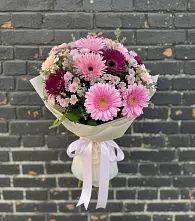 Букет цветов из:  Герберы и Хризантемы в Суворове