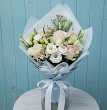 Букет цветов из:  Розы и Лизиантусы в Суворове