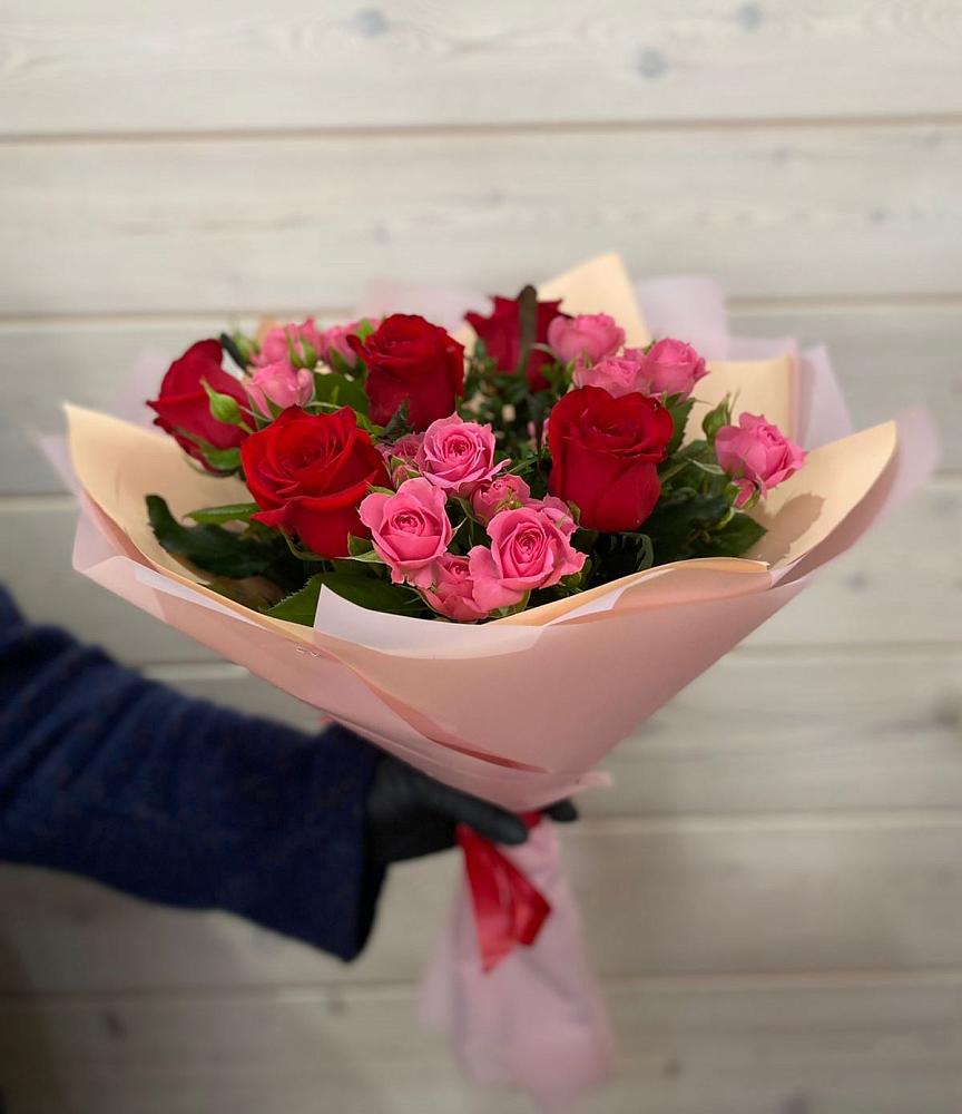 Букет цветов из: Розы в Суворове
