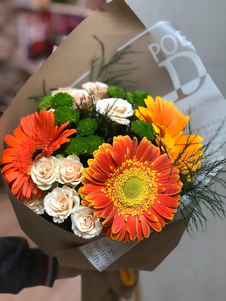 Букет цветов из: Герберы, Хризантемы и Розы в Суворове