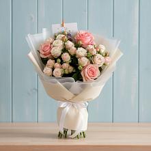 Букет цветов из:  Розы #REPLACE_PRED# Суворове