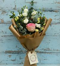 Букет цветов из:  Розы и Лизиантусы в Суворове