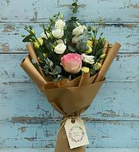 Букет цветов из:  Розы и Лизиантусы в Суворове